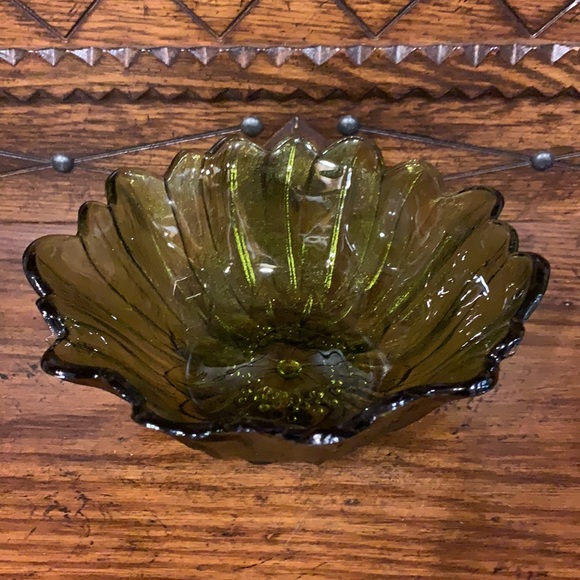 VTG Indiana Glass green sunflower Lily Pons bowl - Picture 6 of 11